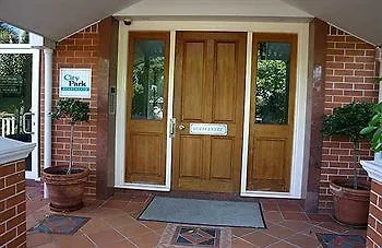 *** Aparthotel City Park Apartments Brisbane Australia
